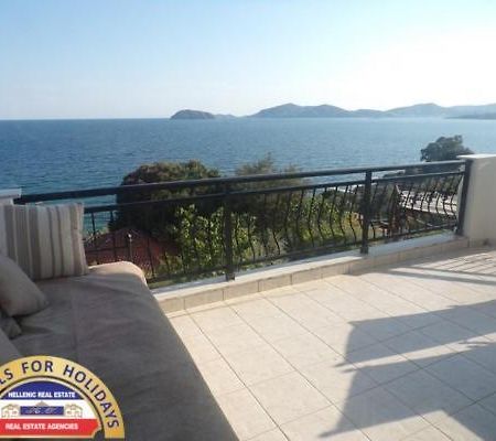 Hellenic Estate Suites Palaiontsiflikion Exterior photo
